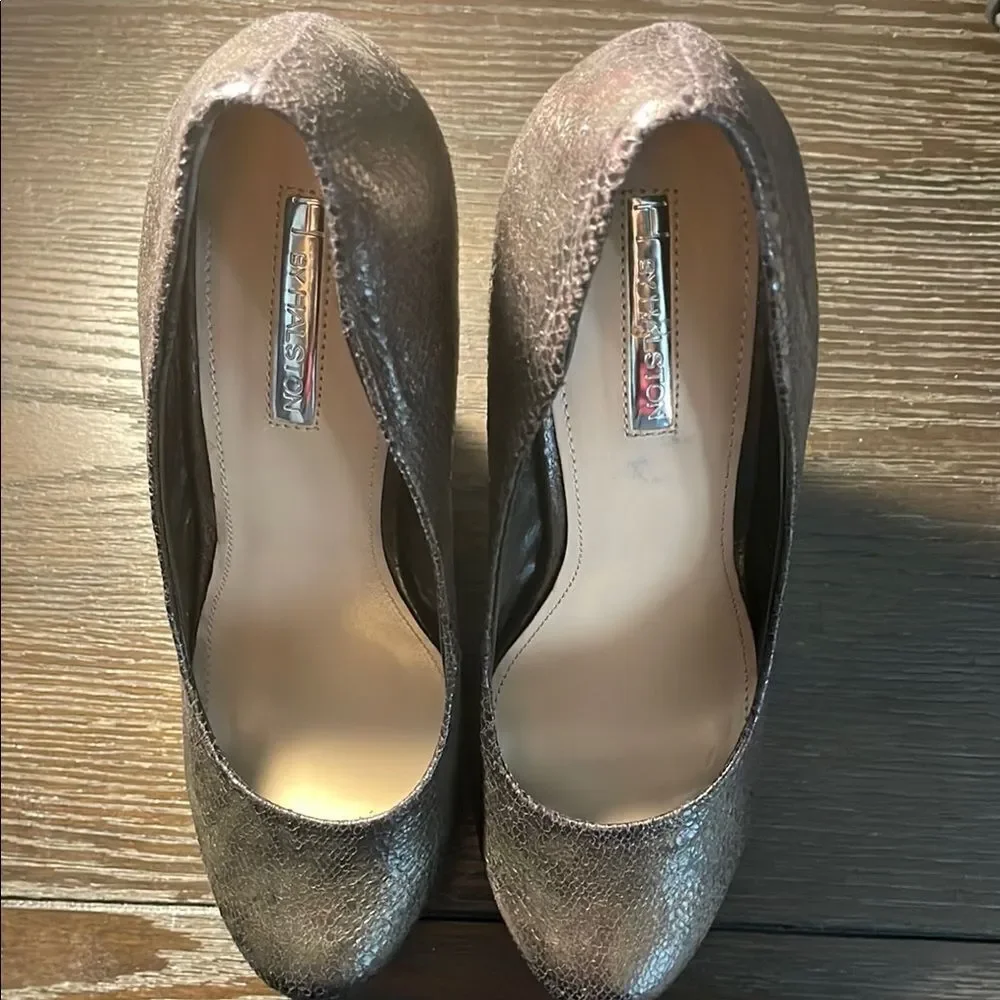 Halston  - Picture 2 of 7